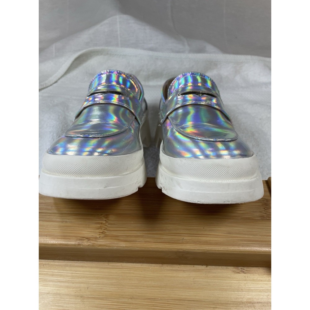 Steve Madden Silver Holo Girls Womens Shoes with a Heart Size 4 - Picture 4 of 5